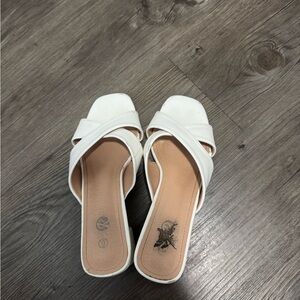 White Women's Slide Sandals - Elegant Cross Strap